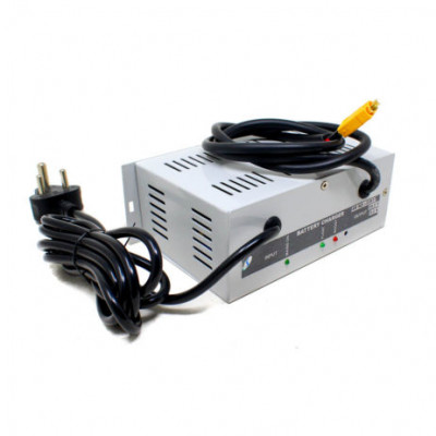 Battery Charger 3S Li-Ion 12.6V 10A with XT60 Connector